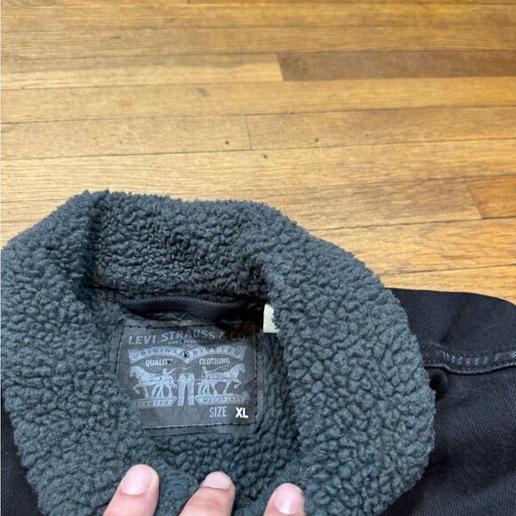 Levi's Men’s Sherpa Trucker Jacket, Black - Picture 3 of 5